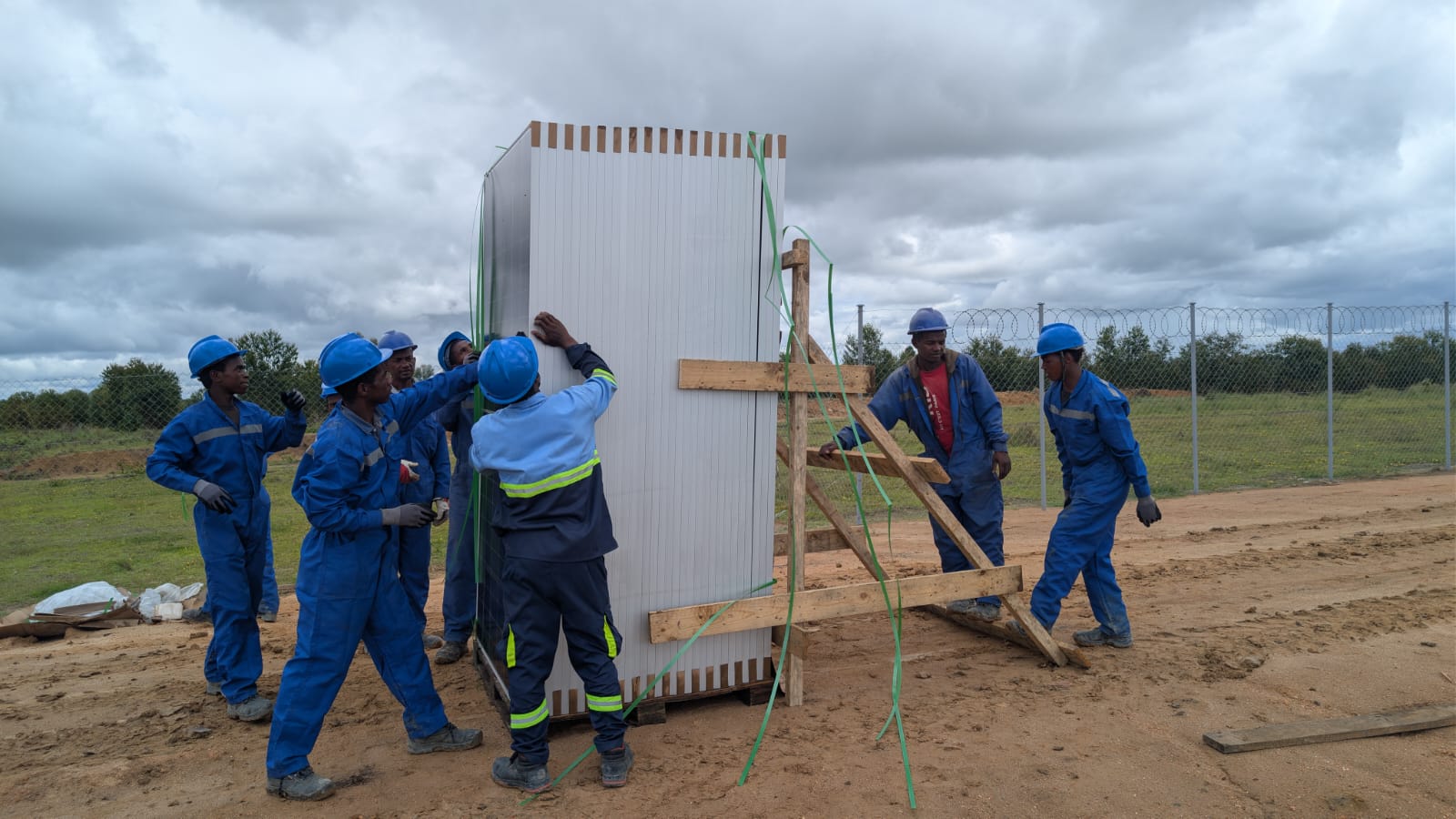Technicien Alona Energy inspection structures solaires
